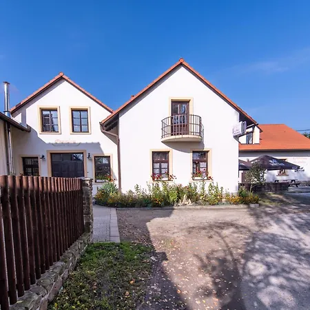 Guest house Stribrna Lhota Mnisek pod Brdy