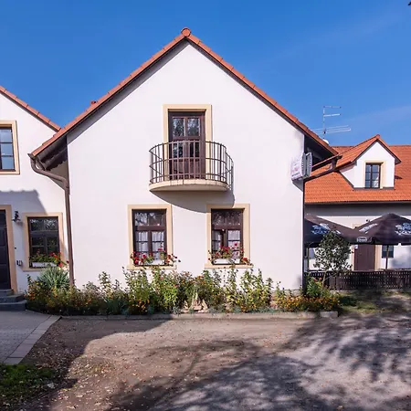 Stribrna Lhota 3* Mníšek pod Brdy