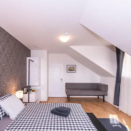 Stribrna Lhota Mníšek pod Brdy