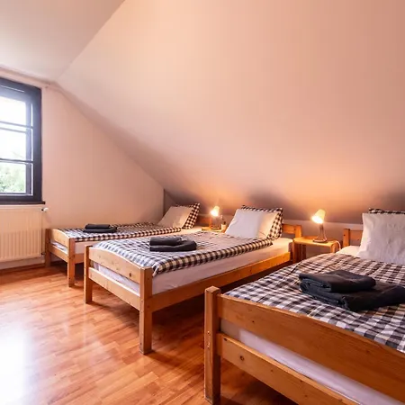 Pensjonat Stribrna Lhota Mníšek pod Brdy