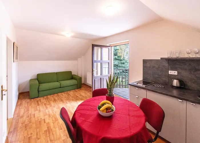 Stribrna Lhota 3* Mnisek pod Brdy